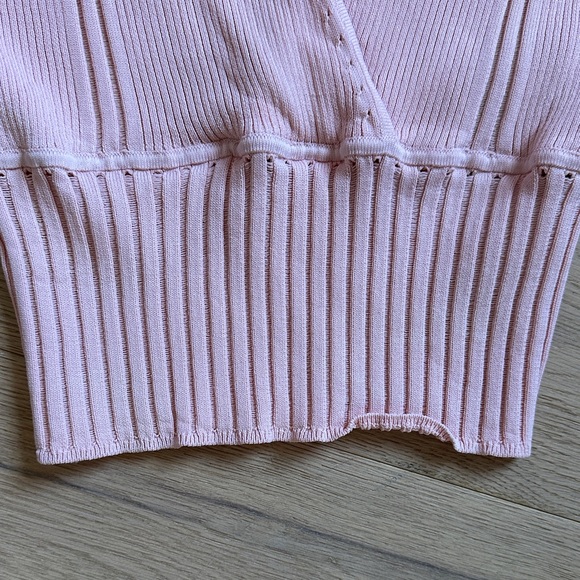 Guess Light Pink Ribbed Crop Top - Picture 3 of 4